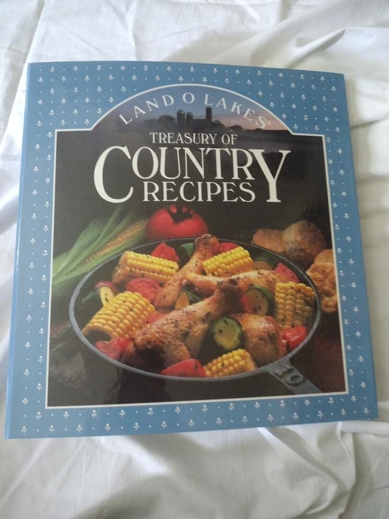 Land O Lakes Vintage 1989 Treasury of Country Recipes Hardcover Binder Cookbook - Used - Fine
